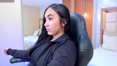     online show from January 9, 2026, 10:00 pm