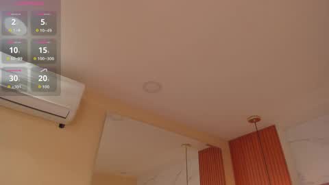 Snapshot of julieta_rose__ chatting on May 30, 2026, 8:17 pm online show from May 30, 2026, 8:17 pm