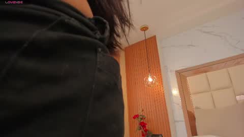 Snapshot of julieta_rose__ chatting on June 16, 2026, 10:23 pm online show from June 16, 2026, 10:23 pm