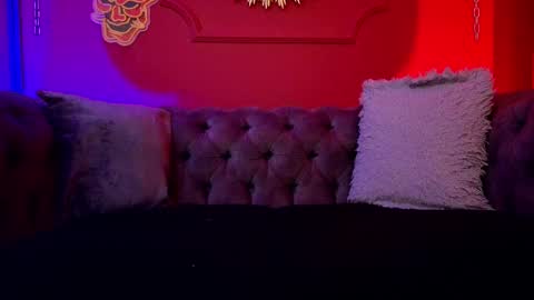  Julieta  online show from September 22, 2025, 12:07 pm