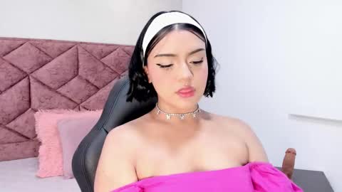 Julieta  online show from November 19, 2025, 1:00 pm