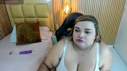 Snapshot of julietacarson chatting on July 17, 2026, 7:08 pm J U L IE T A online show from July 17, 2026, 7:08 pm