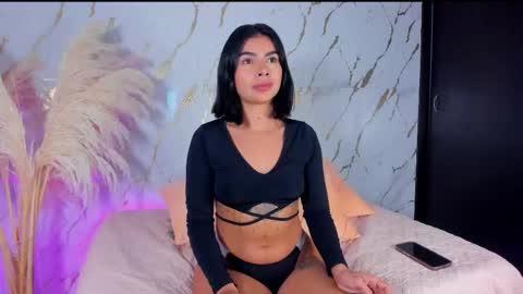 Julieth Gomez online show from November 24, 2025, 2:22 am