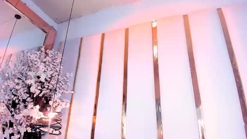 Julieta jackson  online show from April 20, 2026, 10:00 pm