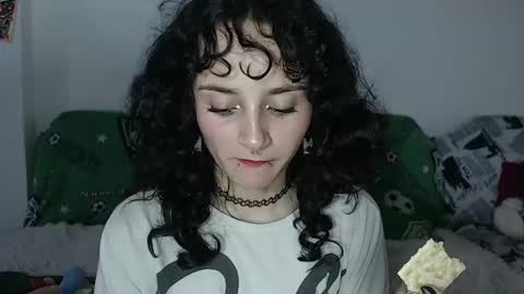 Julieta Jaguar online show from December 17, 2024, 1:27 pm