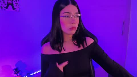 Julieta  online show from December 5, 2024, 3:37 am