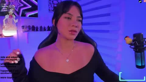 Julieta  online show from November 23, 2025, 2:22 am