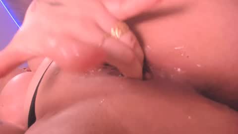 Julieta Vargas online show from December 23, 2024, 5:43 pm