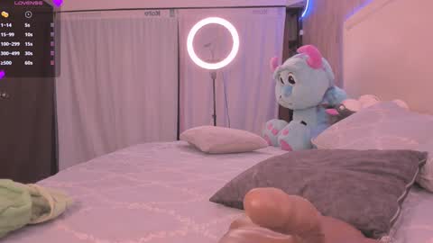 Julieta Vargas online show from January 17, 2025, 1:46 pm