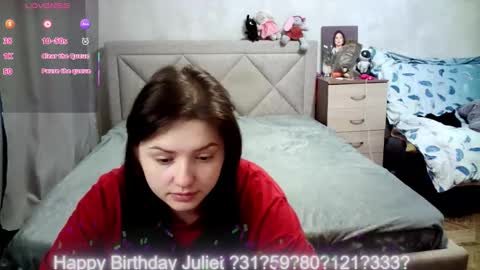 Julietkitty online show from March 17, 2026, 3:33 am