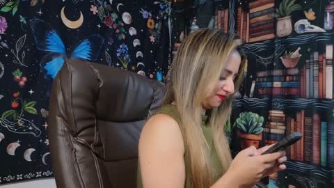 Julietta Jackson online show from December 12, 2024, 4:43 pm