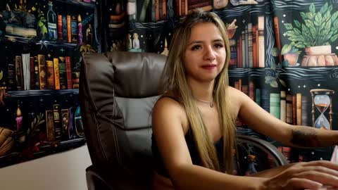 Julietta Jackson online show from December 21, 2024, 10:40 pm