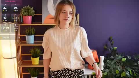 Snapshot of juliettakaniecki chatting on September 13, 2025, 3:17 am Mia online show from September 13, 2025, 3:17 am