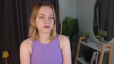 Snapshot of juliettakaniecki chatting on October 22, 2025, 3:18 am Mia online show from October 22, 2025, 3:18 am