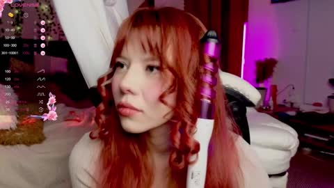 Snapshot of juliette_sunshine chatting on December 1, 2024, 10:21 pm juliette_sunshine online show from December 1, 2024, 10:21 pm
