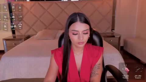 Snapshot of juliettemoreaux chatting on June 22, 2026, 7:44 pm Juliette Moreau online show from June 22, 2026, 7:44 pm
