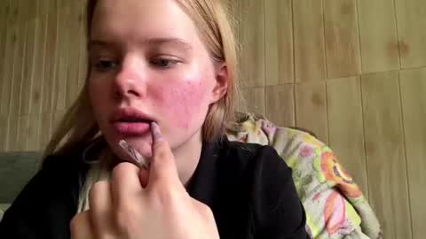 Snapshot of juligwartney chatting on July 7, 2026, 1:48 pm Malin online show from July 7, 2026, 1:48 pm