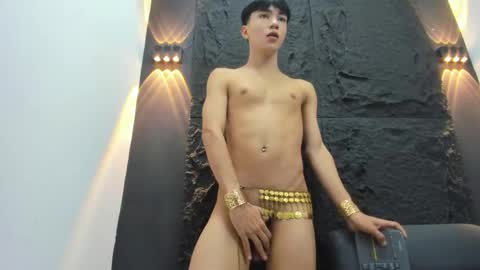 Snapshot of julii_rico chatting on May 4, 2026, 3:35 am JULI online show from May 4, 2026, 3:35 am