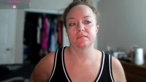 Snapshot of julimonroe chatting on September 13, 2025, 12:27 pm Juli Monroe online show from September 13, 2025, 12:27 pm