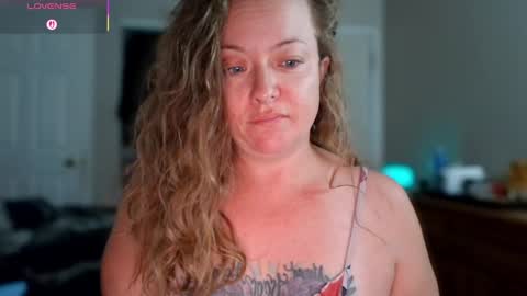 Snapshot of julimonroe chatting on September 15, 2025, 10:37 am Juli Monroe online show from September 15, 2025, 10:37 am