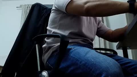 Snapshot of juliusmasters chatting on October 3, 2025, 7:33 pm JULiUS online show from October 3, 2025, 7:33 pm