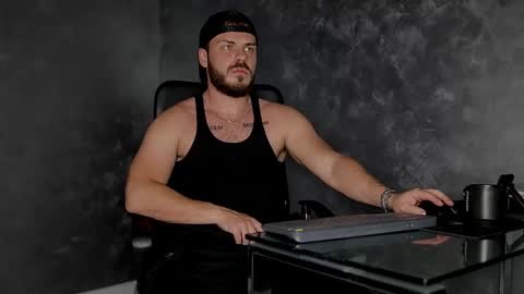 Snapshot of juliusmasters chatting on November 1, 2025, 10:12 pm JULiUS online show from November 1, 2025, 10:12 pm