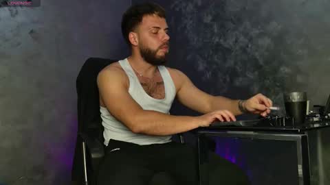 Snapshot of juliusmasters chatting on November 18, 2025, 10:14 pm JULiUS online show from November 18, 2025, 10:14 pm