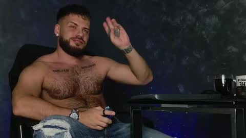 Snapshot of juliusmasters chatting on December 1, 2025, 8:03 pm JULiUS online show from December 1, 2025, 8:03 pm