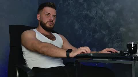 Snapshot of juliusmasters chatting on December 2, 2025, 7:42 pm JULiUS online show from December 2, 2025, 7:42 pm