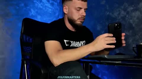 Snapshot of juliusmasters chatting on January 15, 2026, 8:56 pm JULiUS online show from January 15, 2026, 8:56 pm