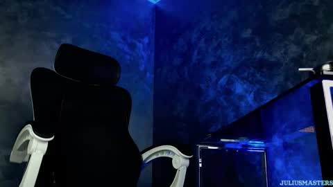 JULiUS   online show from March 20, 2026, 8:25 pm