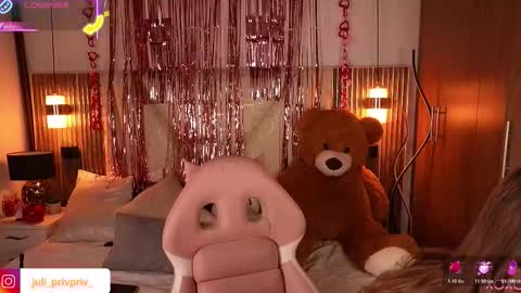 Snapshot of jullianapriv_ chatting on February 18, 2026, 2:02 pm jullianapriv_ online show from February 18, 2026, 2:02 pm