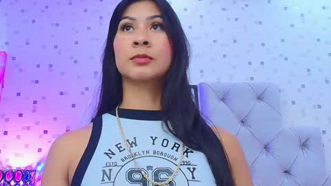 Julieta Reyes   online show from November 30, 2025, 11:47 am