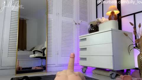 Snapshot of jully_lov chatting on March 17, 2026, 4:39 am Jully Lov online show from March 17, 2026, 4:39 am