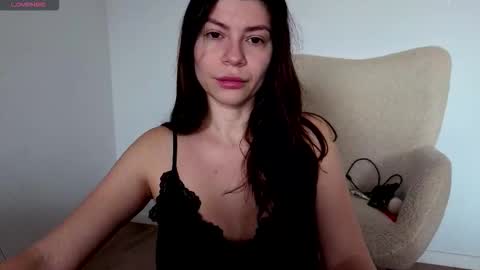 Jully online show from November 15, 2025, 10:34 am