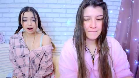 Snapshot of jullymood chatting on February 22, 2026, 8:35 am DoubleCherry online show from February 22, 2026, 8:35 am