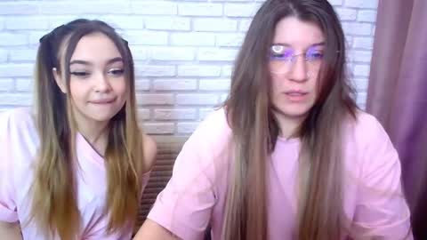 Snapshot of jullymood chatting on March 8, 2026, 7:01 am DoubleCherry online show from March 8, 2026, 7:01 am