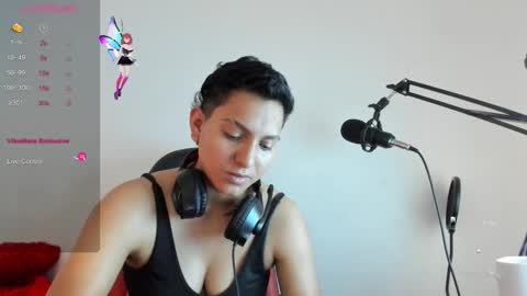 Snapshot of julya_smith_69 chatting on October 1, 2025, 2:12 pm Julya Smith online show from October 1, 2025, 2:12 pm