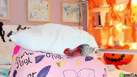  Juliana  online show from October 27, 2025, 10:25 pm