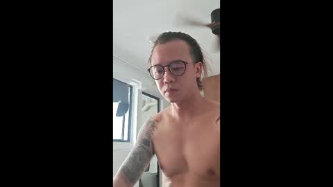 junakiraaa online show from January 6, 2026, 2:26 am