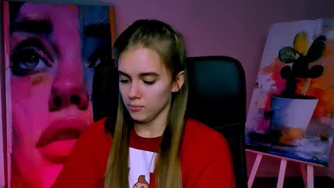 junewoods online show from November 28, 2025, 10:40 am