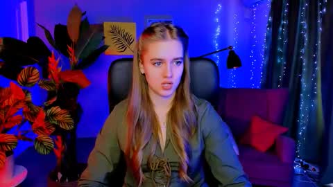 junewoods online show from March 17, 2026, 7:12 am