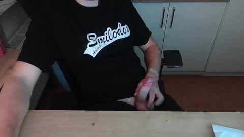 junk2711 online show from September 30, 2025, 7:41 pm