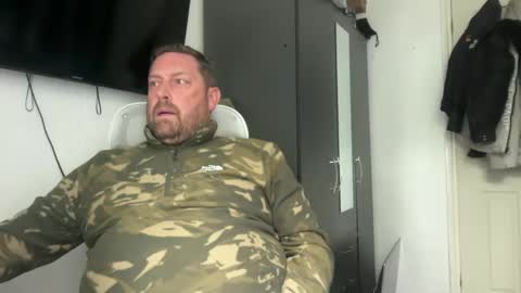 Snapshot of junky345 chatting on October 5, 2025, 2:04 pm Junky online show from October 5, 2025, 2:04 pm