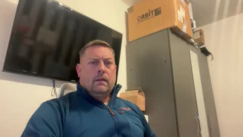 Snapshot of junky345 chatting on October 24, 2025, 2:35 pm Junky online show from October 24, 2025, 2:35 pm