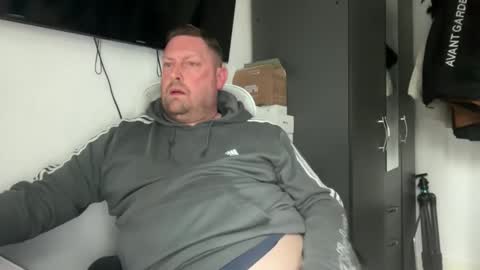 Snapshot of junky345 chatting on March 8, 2026, 2:54 pm Junky online show from March 8, 2026, 2:54 pm