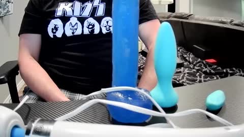 jusaguy1 online show from September 15, 2025, 2:17 pm