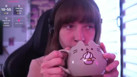 Julia online show from April 29, 2026, 10:08 am