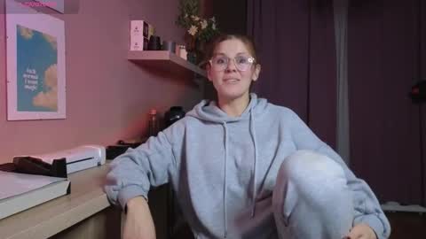 just_honey4u online show from October 20, 2025, 10:49 am