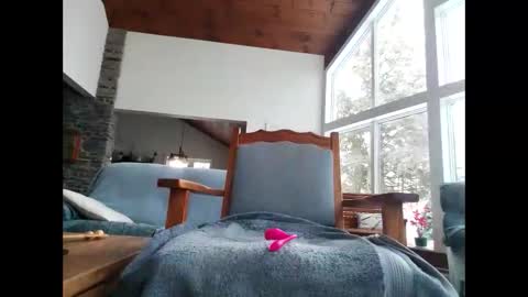 Gil indpendant model exhibitionnist online show from December 15, 2024, 1:22 pm